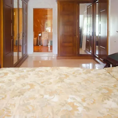 Villa Julian *