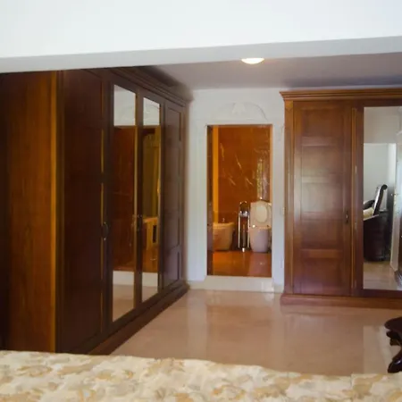 Villa Julian *